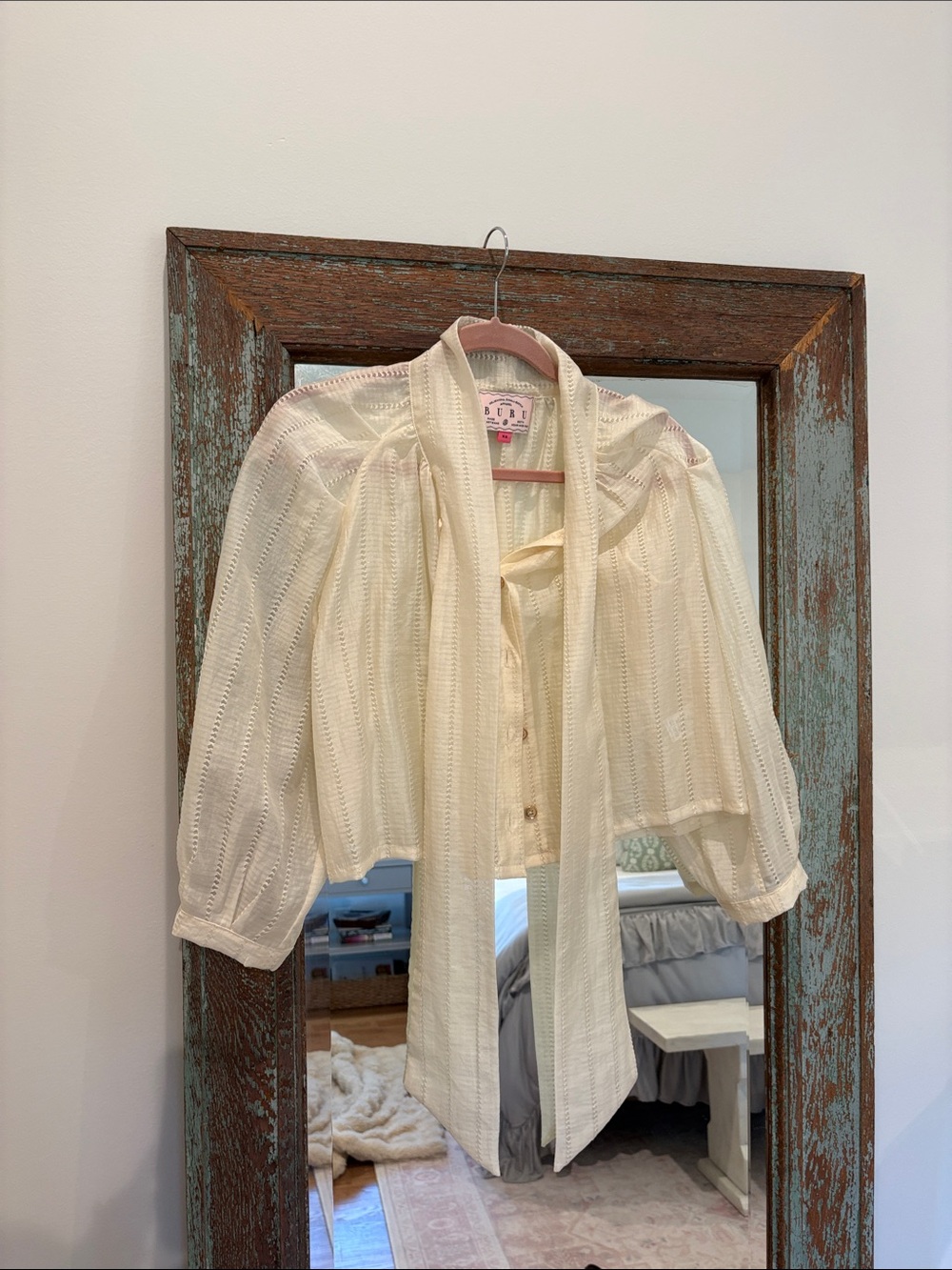 Buru Cropped Cream Bow Blouse - XS NWOT
